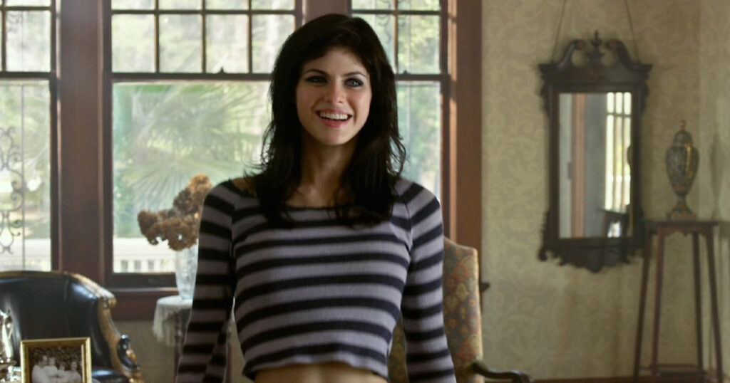 Alexandra Daddario Texas Chainsaw 3D (2013)