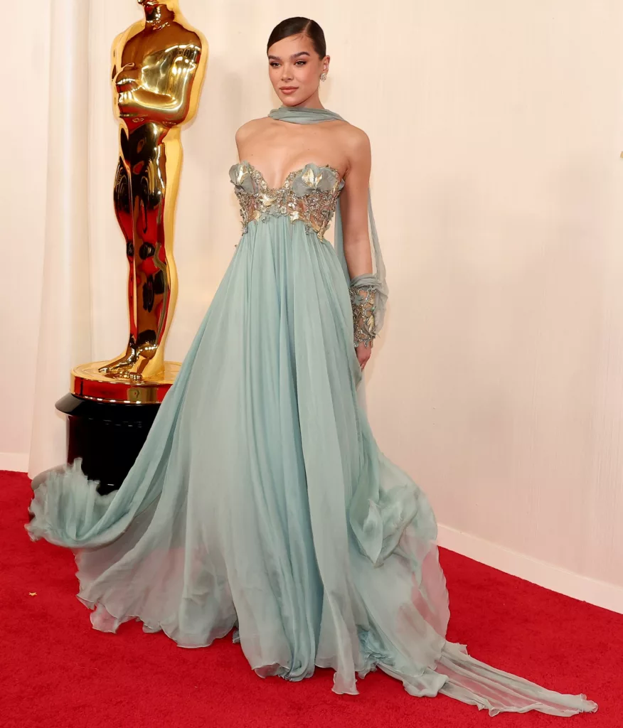 Hailee Steinfeld at the Oscars 2024