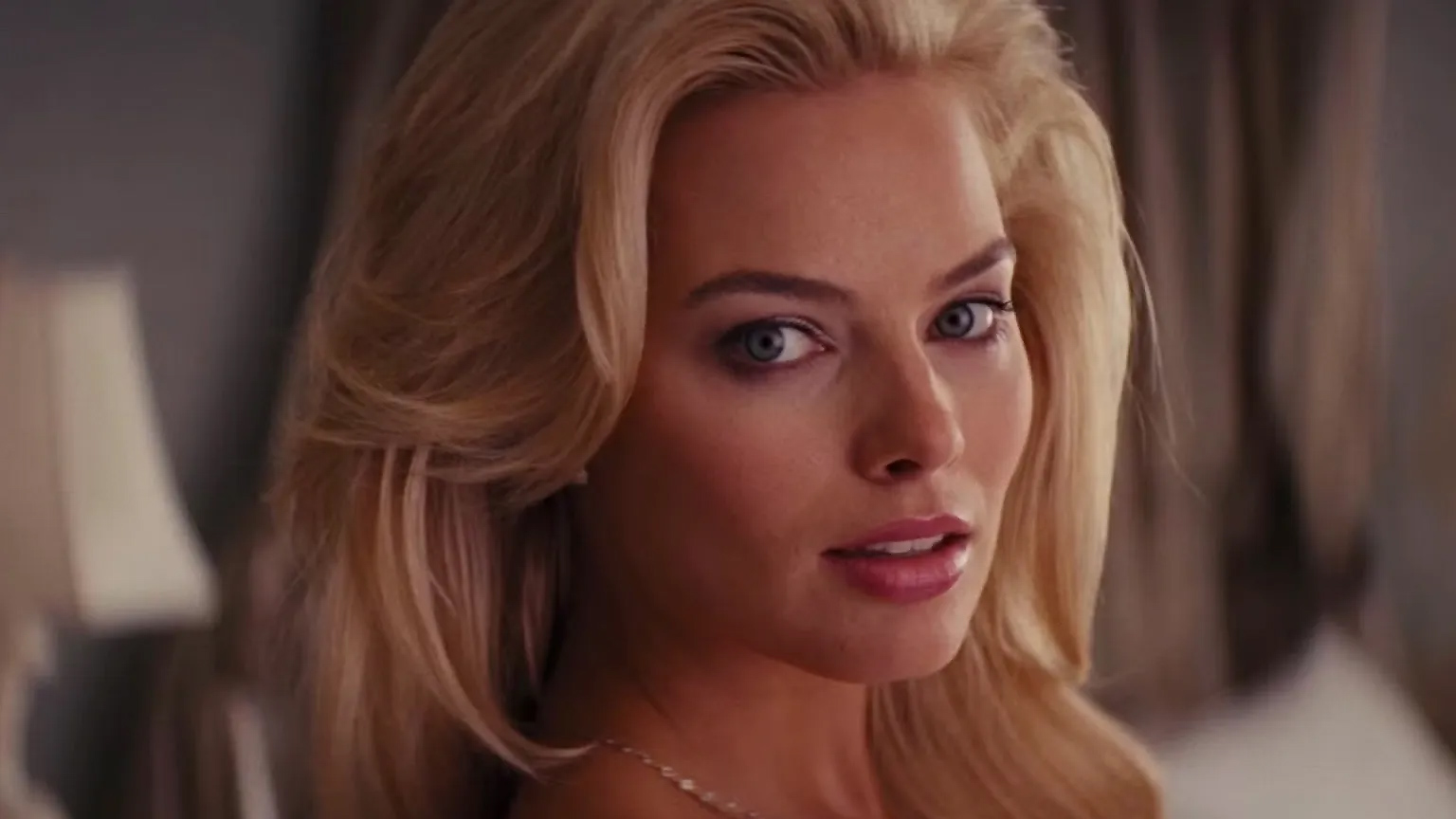 Margot Robbie The Wolf of Wall Street