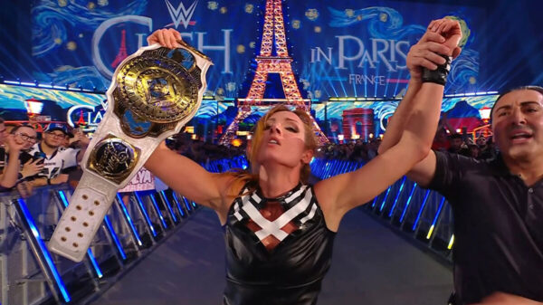 WWE Clash in Paris - Becky Lynch Nikki Bella