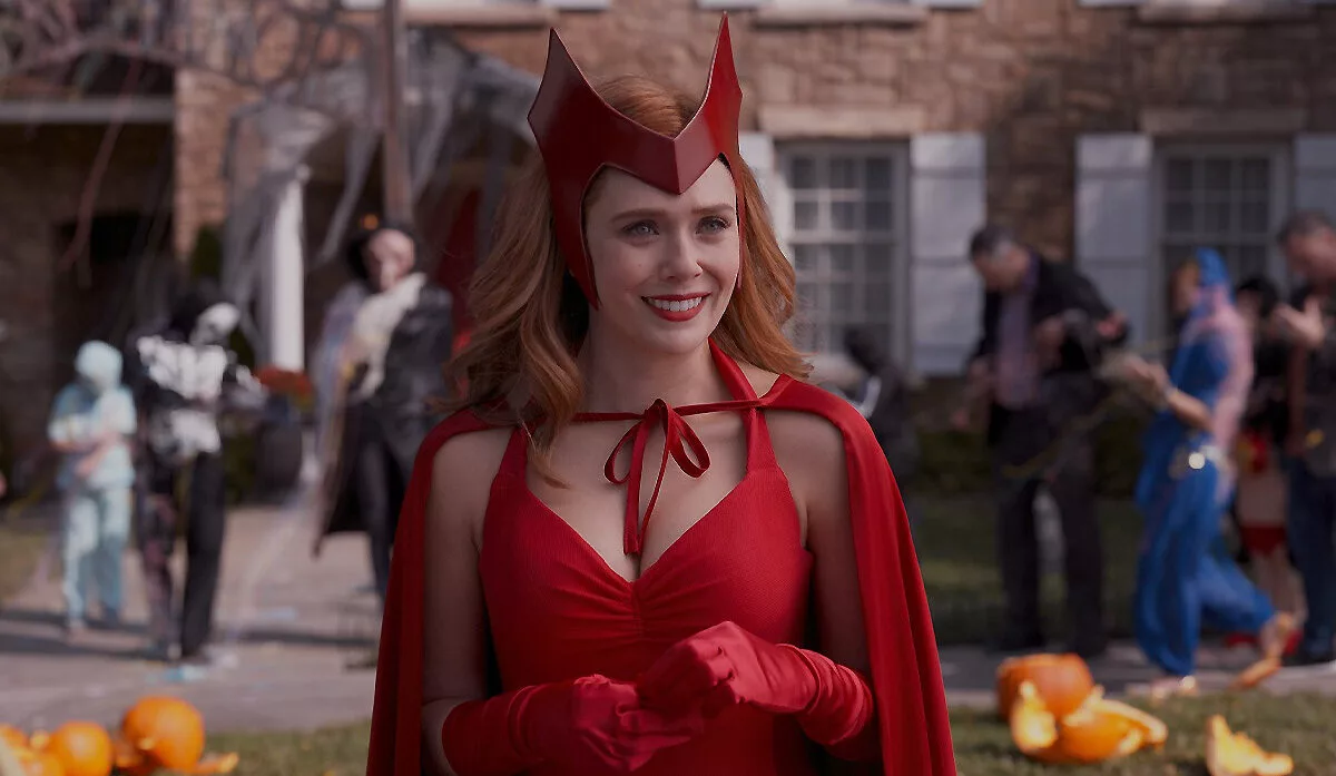 elizabeth olsen scarlet witch