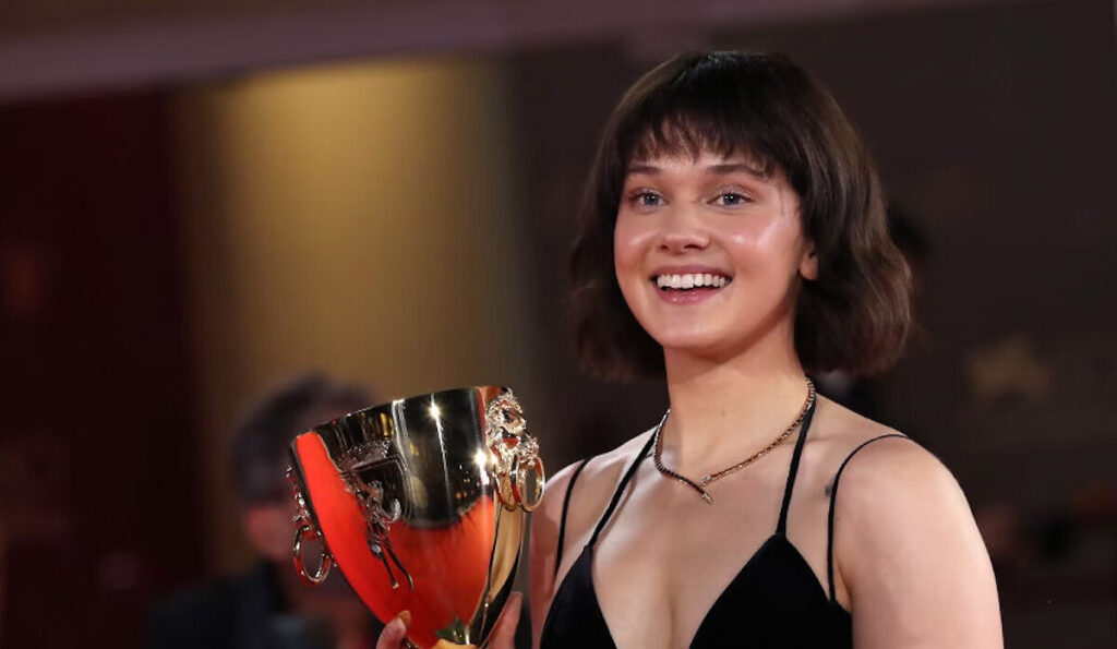 cailee spaeny