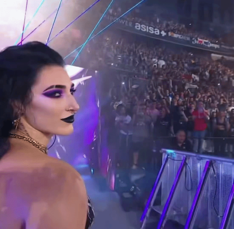 Rhea Ripley Receives Massive Crowd Pop at WWE SmackDown Appearance in Spain