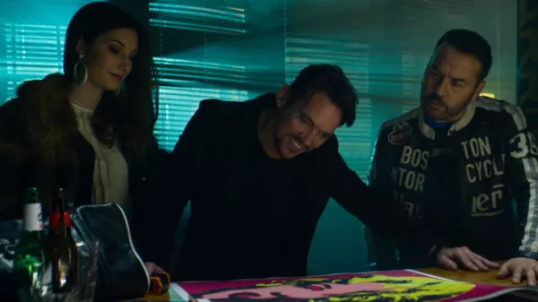 ‘American Night’ Review: A Beautiful Star Studded Stylish Neo-Noir