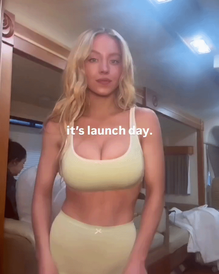 Sydney Sweeney Heats Up RV Set in Mint-Green SYRN Lingerie - @sydney_sweeney
